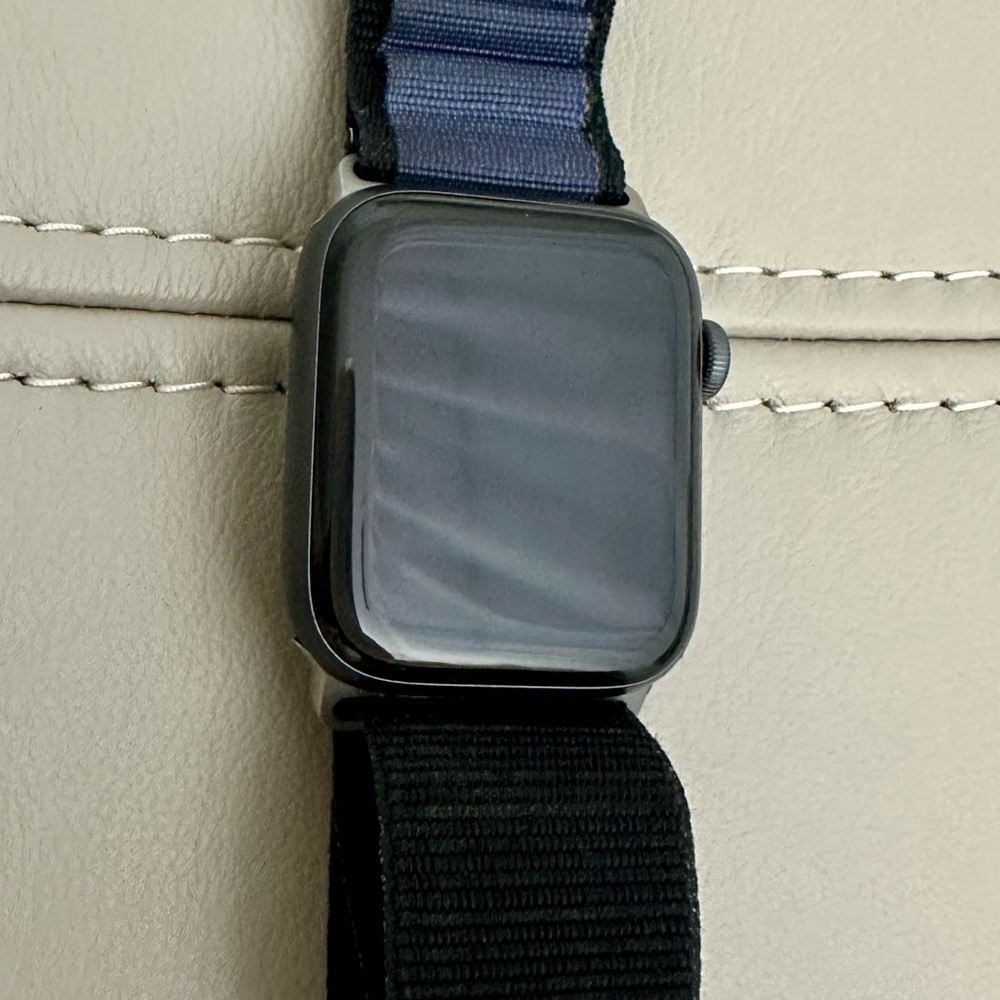 Apple Watch 6 & charger with free accessories